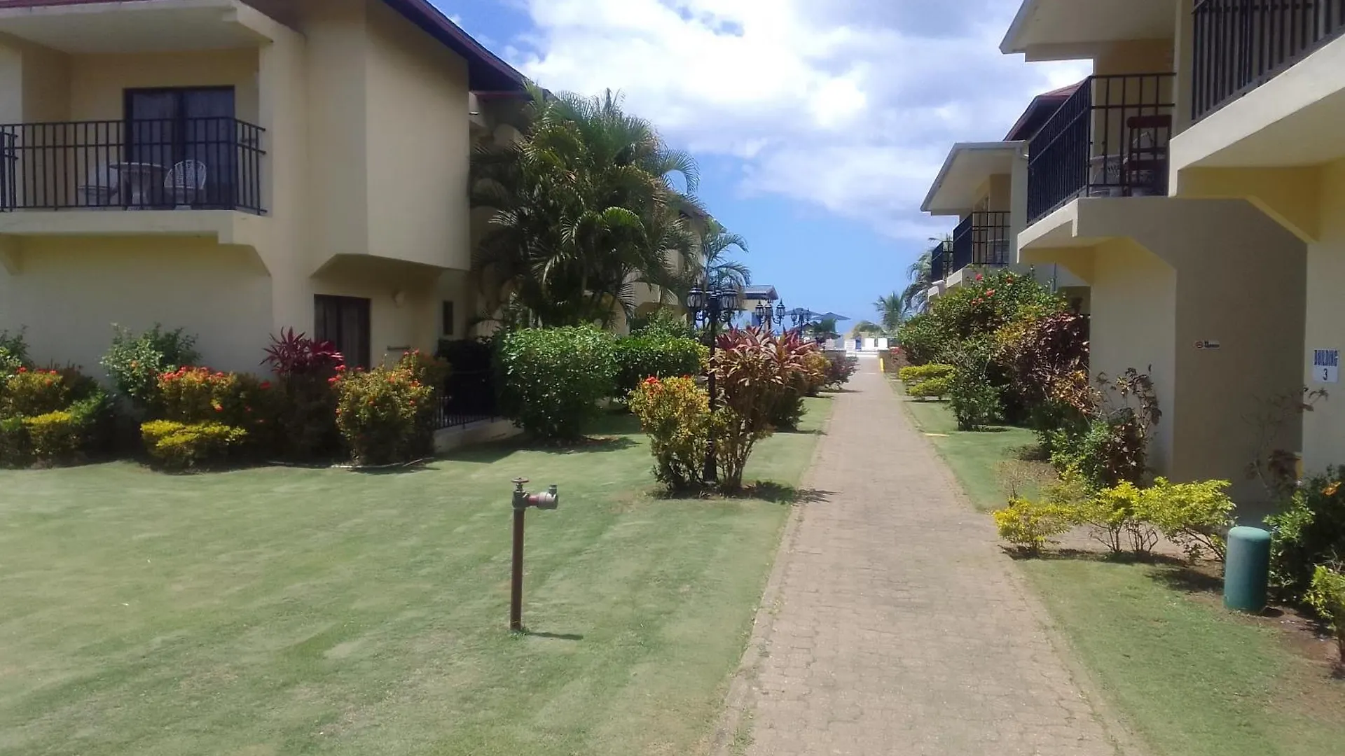 Hotel Rooms On The Beach Negril