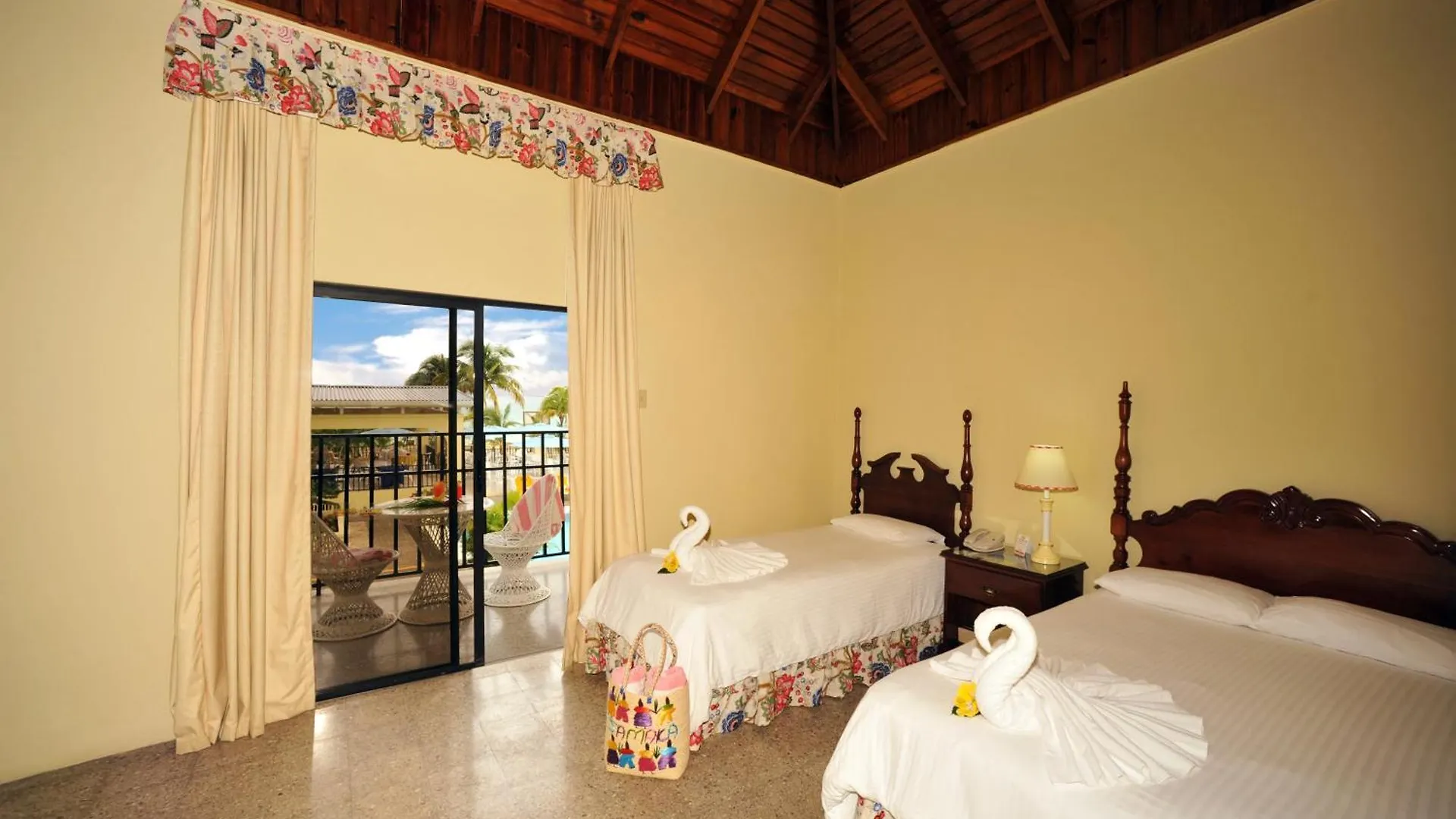 Rooms On The Beach Negril Jamajka