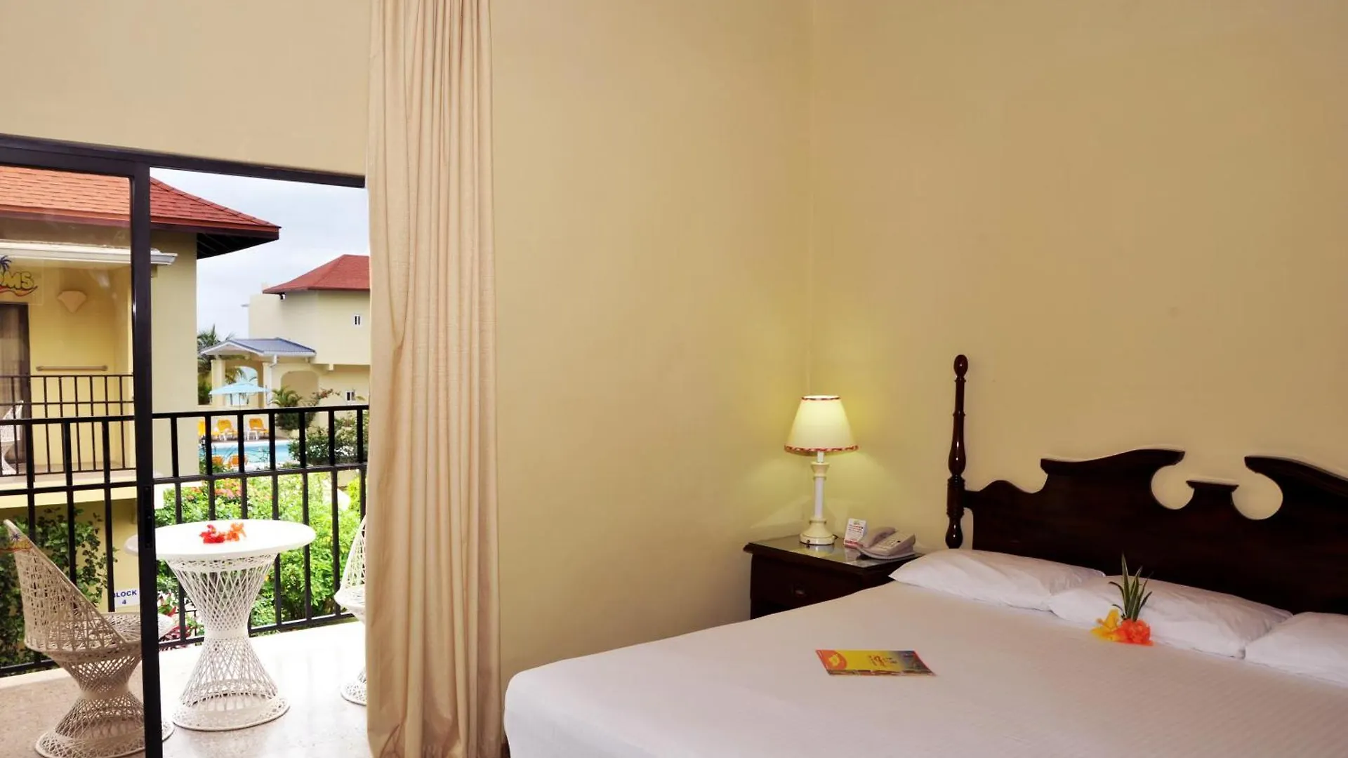 Rooms On The Beach Negril 3*,  Jamaica